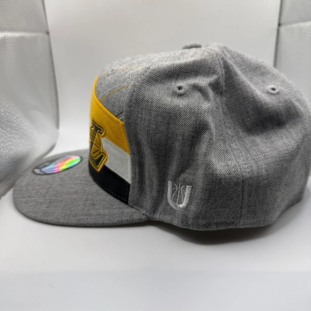 UNK NBA Los Angeles Lakers 7 3/4 Gray/Yellow/Black NBA Fitted‎ Cap